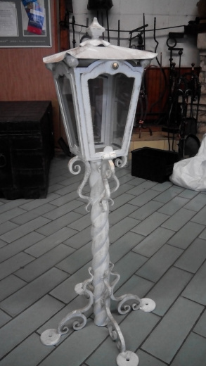 Садовый светильник