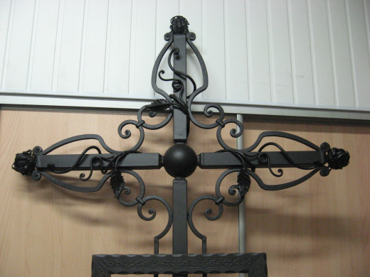 Крест на могилу 7