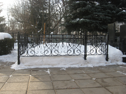 Оградка на могилу 9
