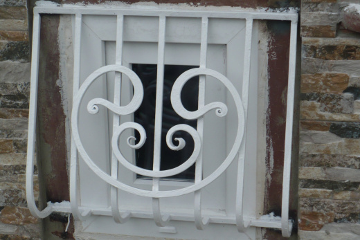 Решетка на окно 32