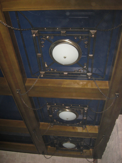 Потолочный светильник 4