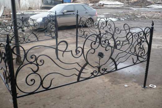 Оградка на могилу 10