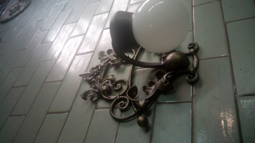 Настенный светильник кованый