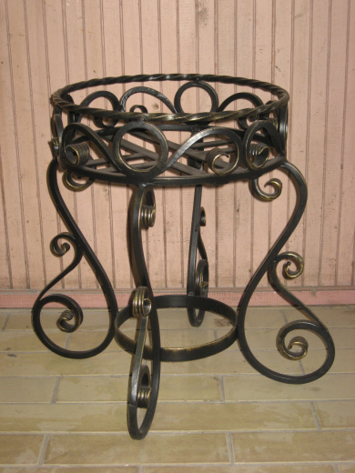 Подцветочница 3