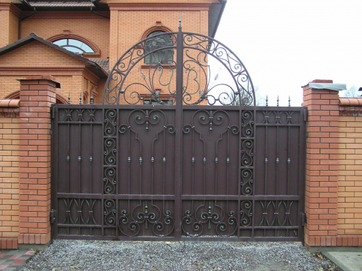 Распашные кованые ворота 33