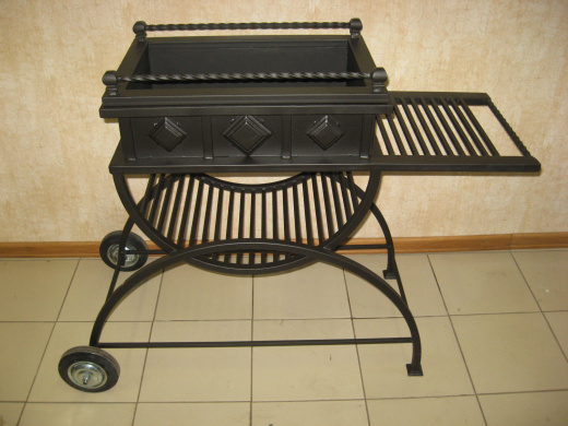 Мангал на колесиках