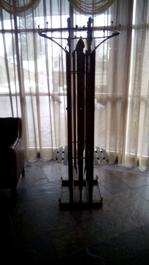 Кованое напольное зеркало