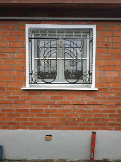 Решетка на окно 46