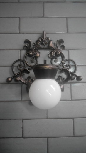 Настенный светильник кованый