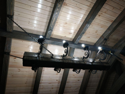 Люстра кованая с деревом