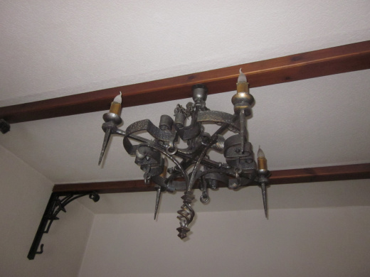 Кованая люстра