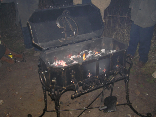 Мангал художественный ларец